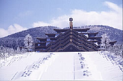 vista invernal del templo de Suza